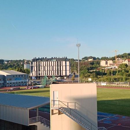 Vistas A La Pista De Atletismo Appartement Comarca de Comarca de Pontevedra Buitenkant foto